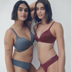 Victoria's Secret Infinity Flex Bra